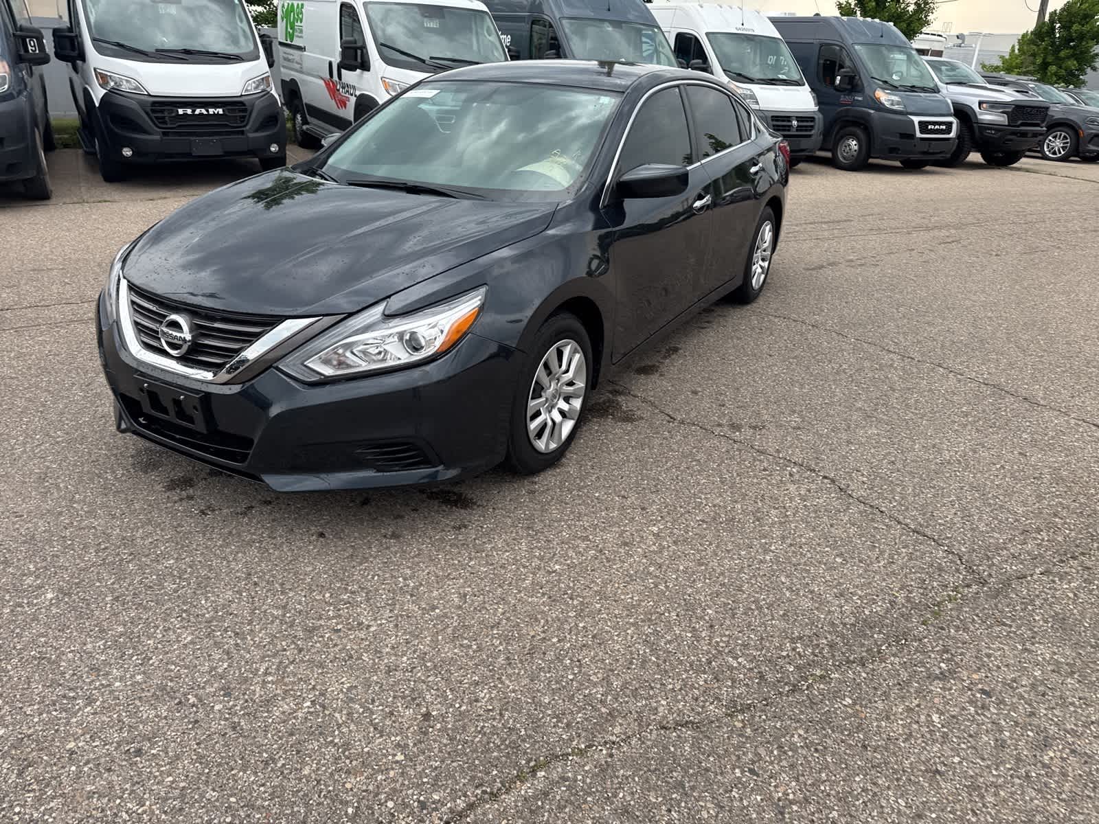 2017 Nissan Altima S 25