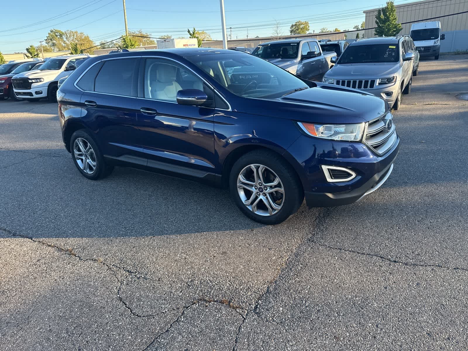 Thumbnail: 2016 Ford Edge - 7