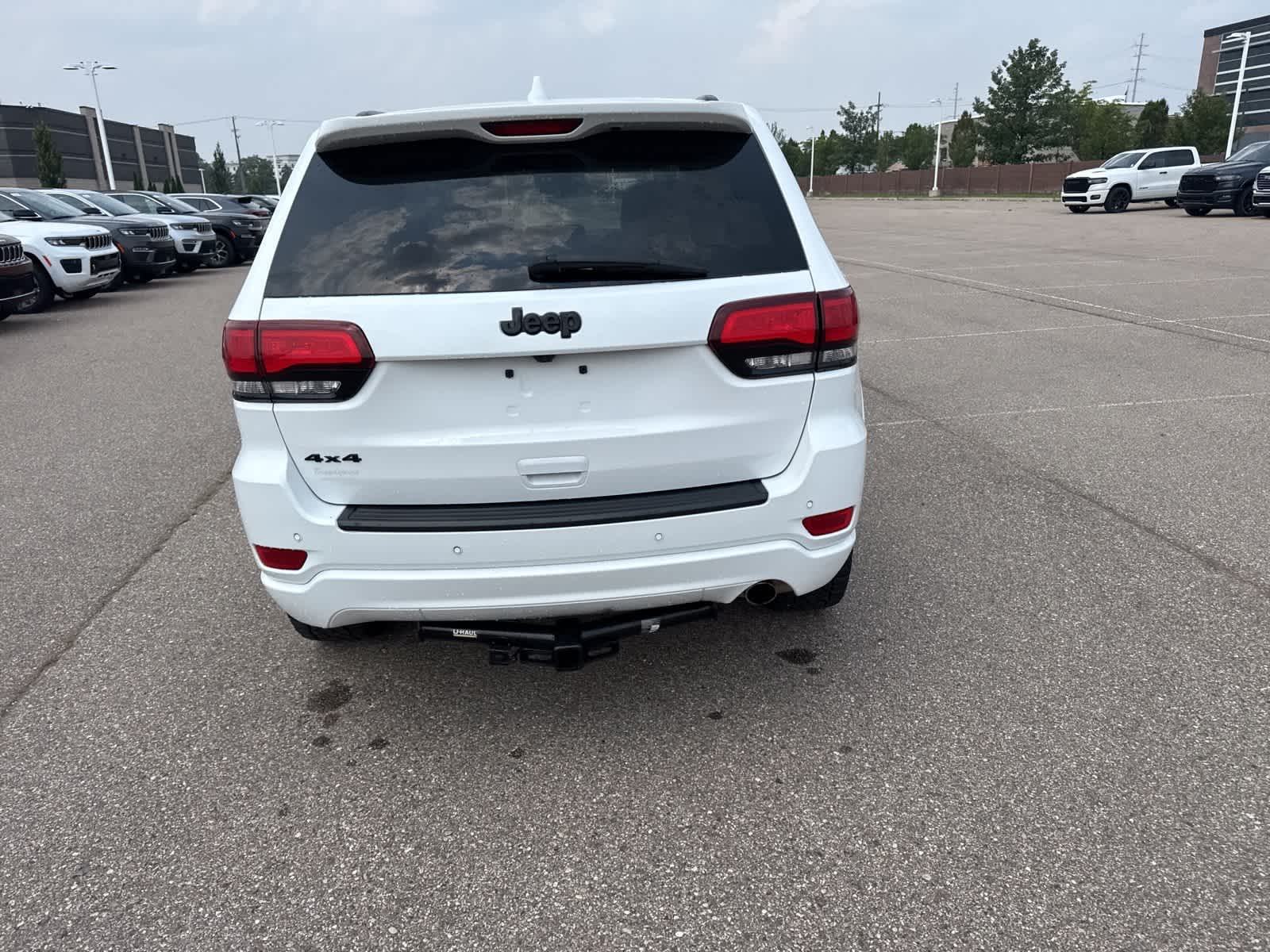 Thumbnail: 2021 Jeep Grand Cherokee - 20