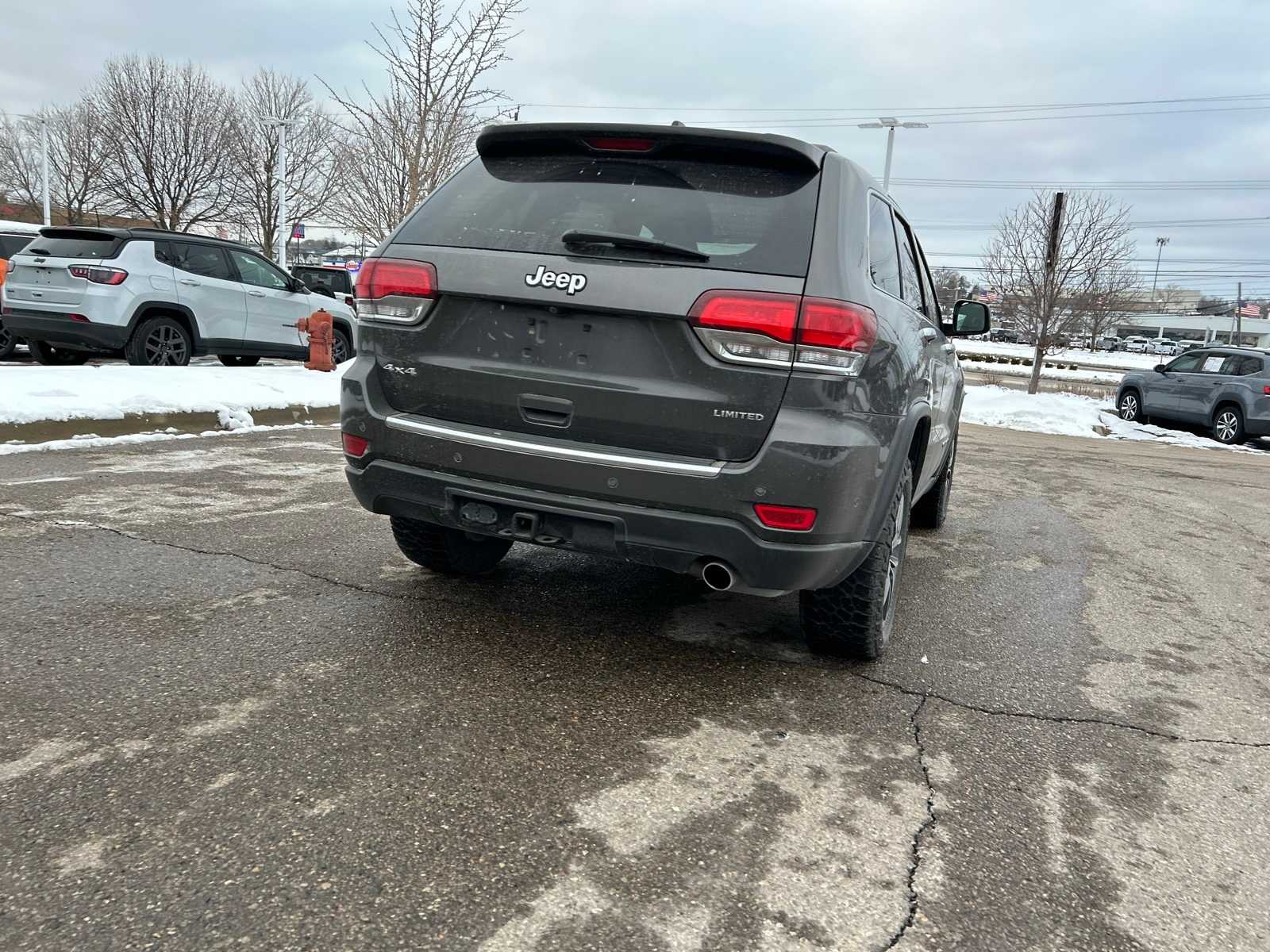 Thumbnail: 2020 Jeep Grand Cherokee - 20