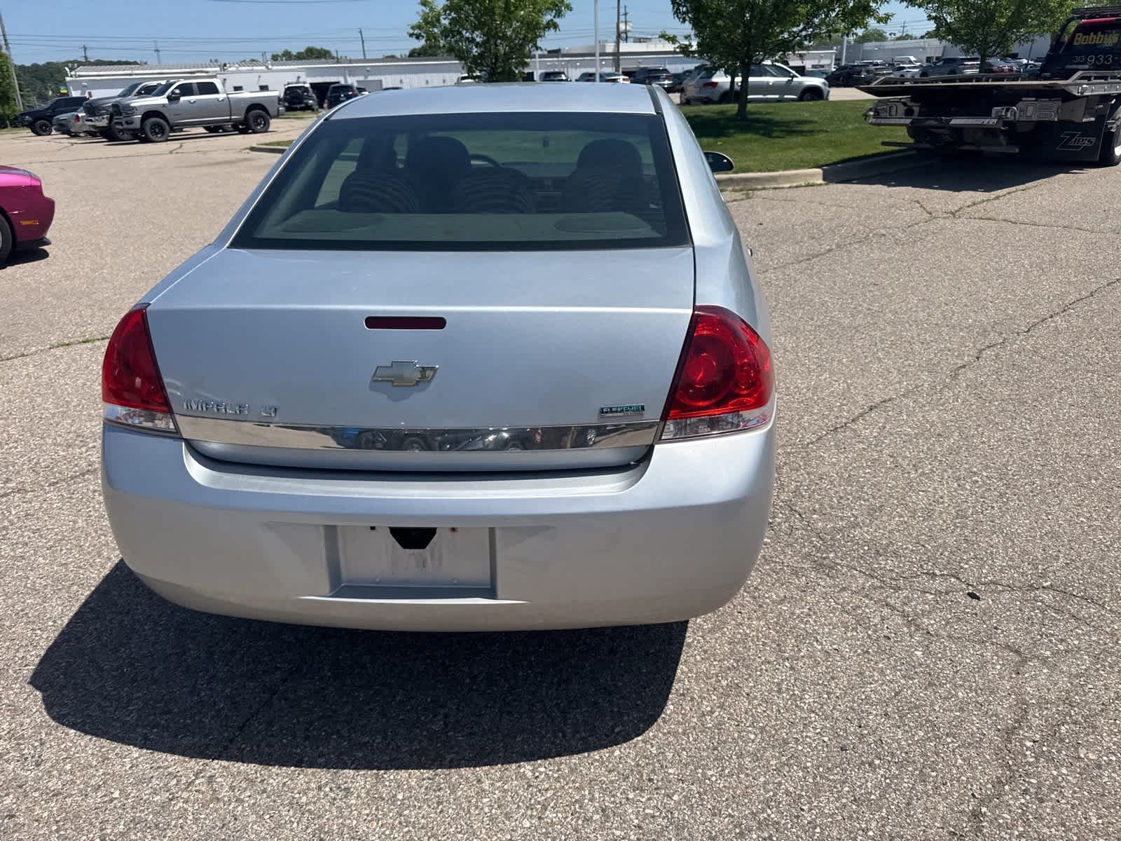 Thumbnail: 2011 Chevrolet Impala - 18