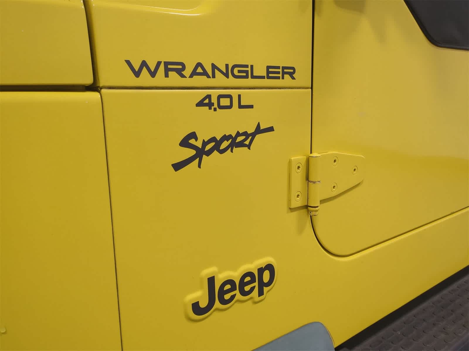 Thumbnail: 2000 Jeep Wrangler - 12