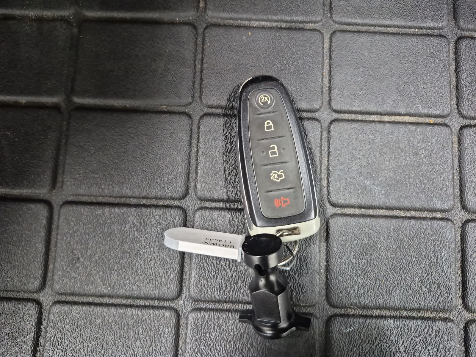 Thumbnail: 2013 Lincoln MKX - 42