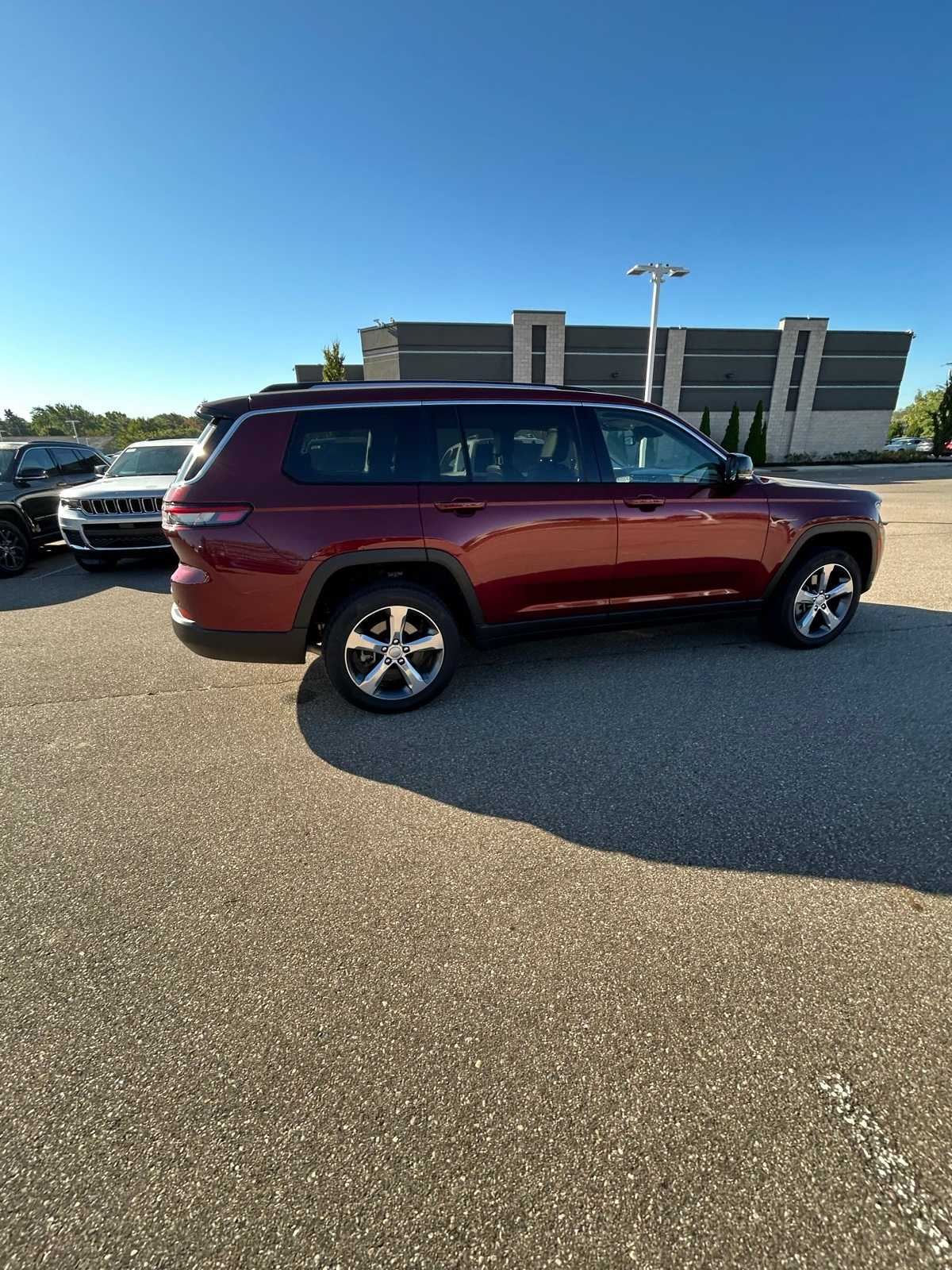 Thumbnail: 2021 Jeep Grand Cherokee L - 12