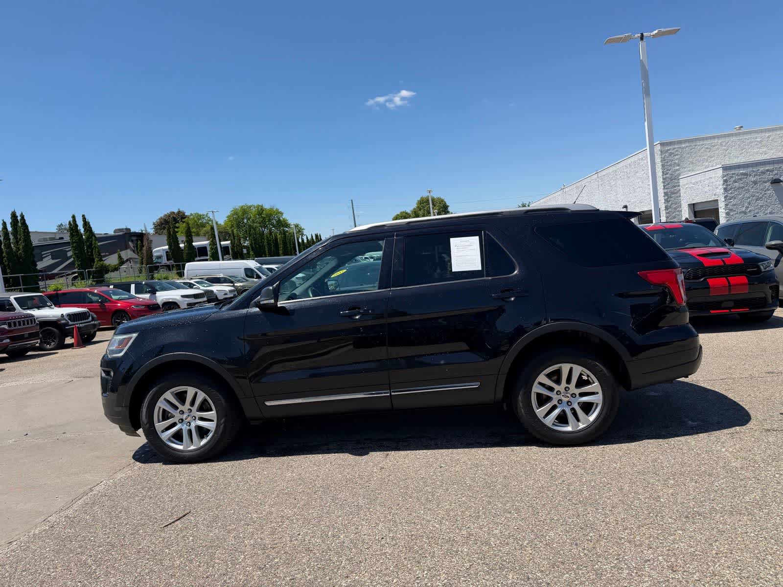Thumbnail: 2019 Ford Explorer - 23