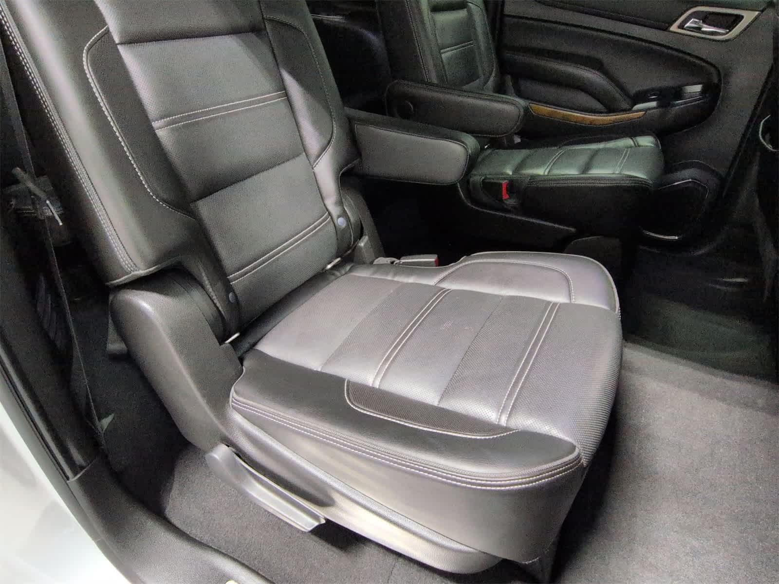 Thumbnail: 2020 GMC Yukon XL - 22