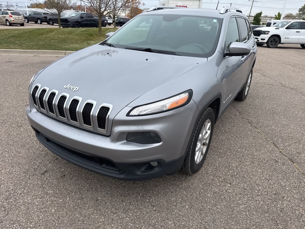 Used 2014 Jeep Cherokee Latitude SUV