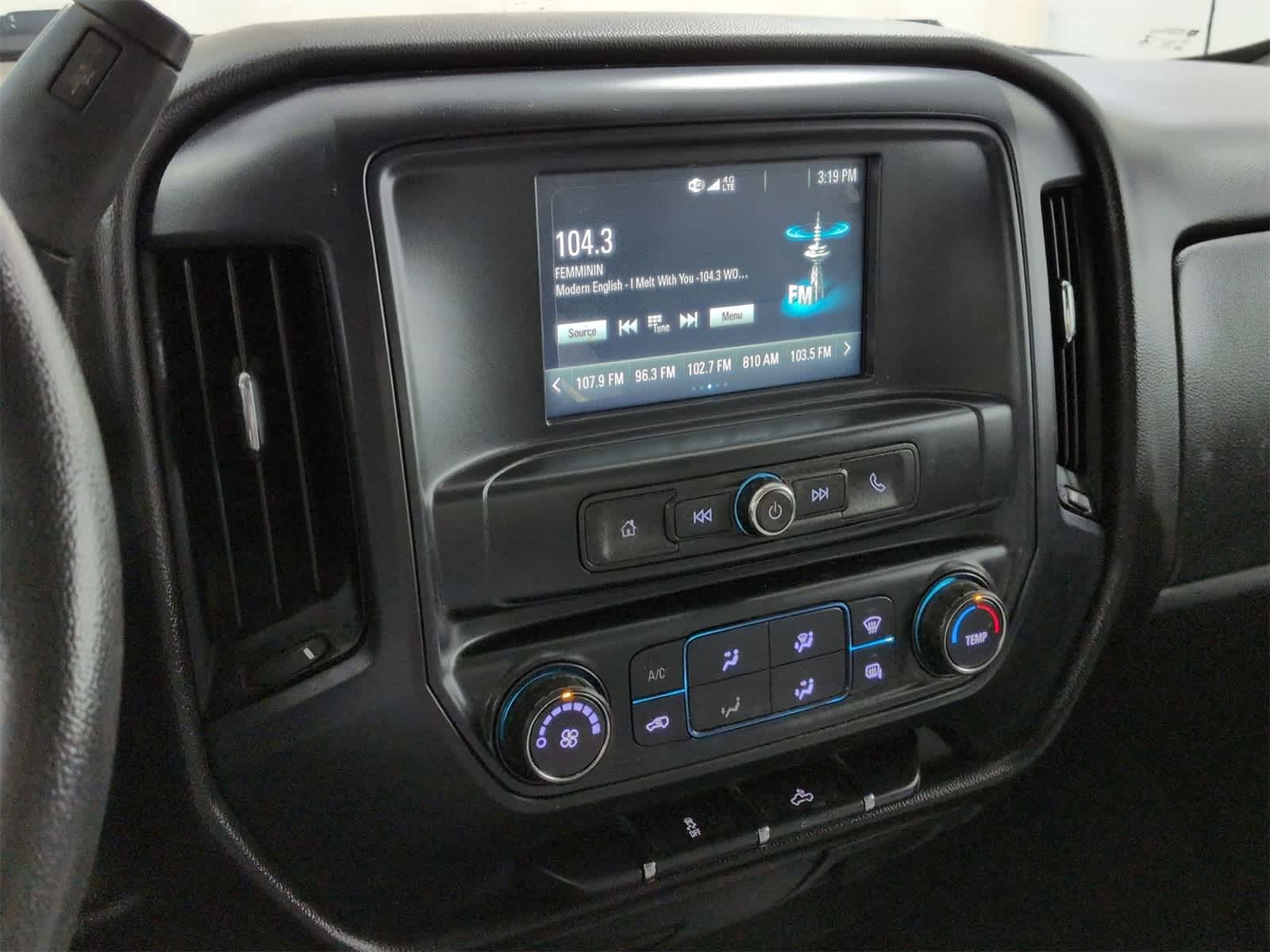 Thumbnail: 2019 Chevrolet Silverado 1500 - 27