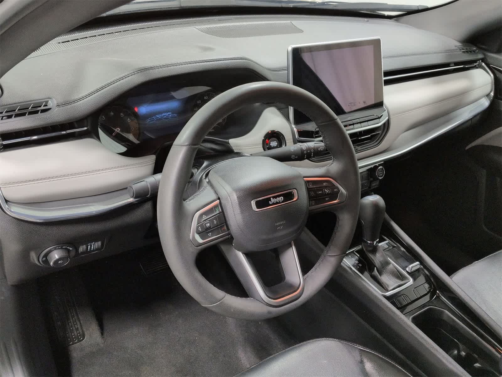 Thumbnail: 2023 Jeep Compass - 10