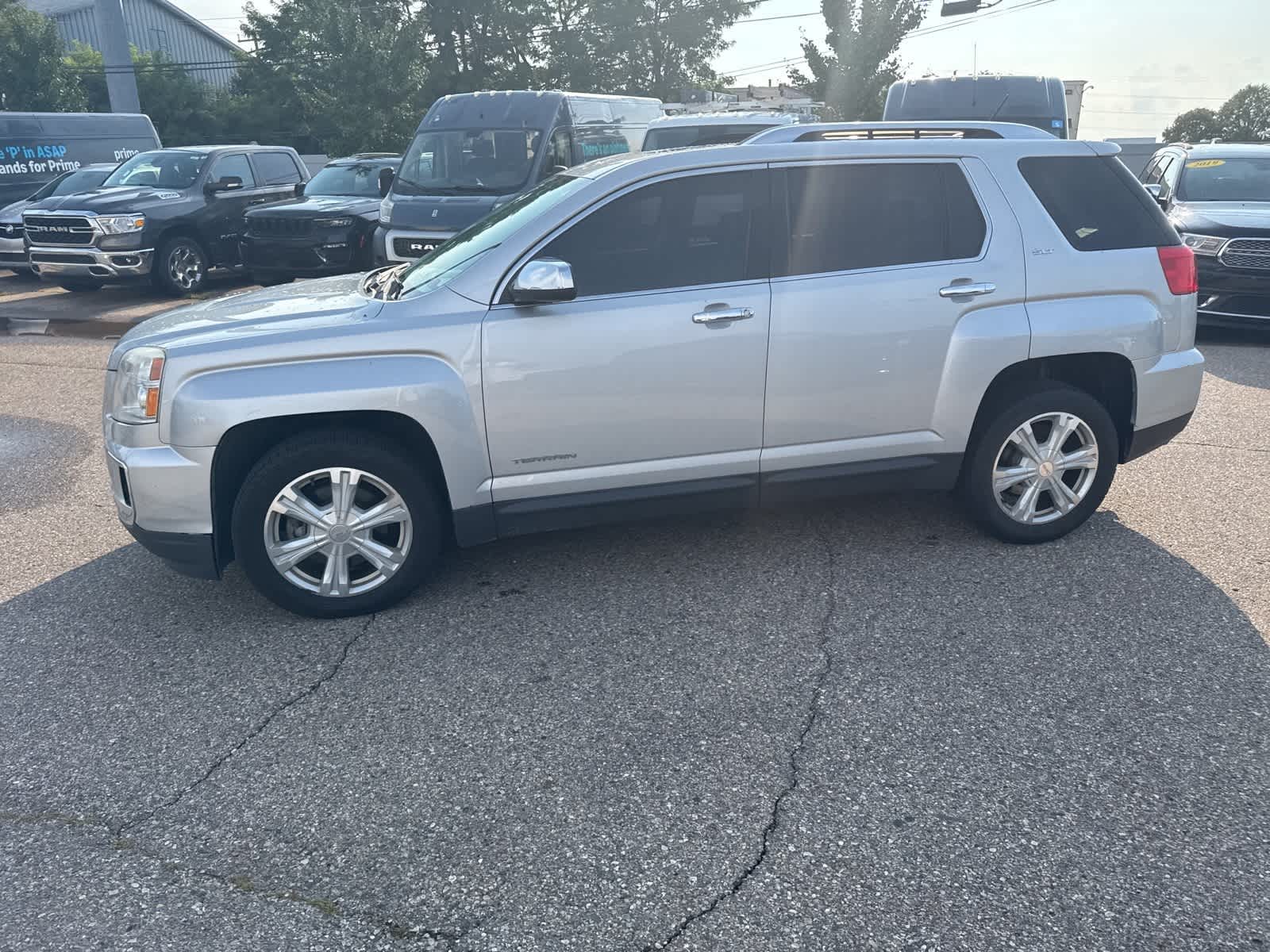 Thumbnail: 2017 GMC Terrain - 27