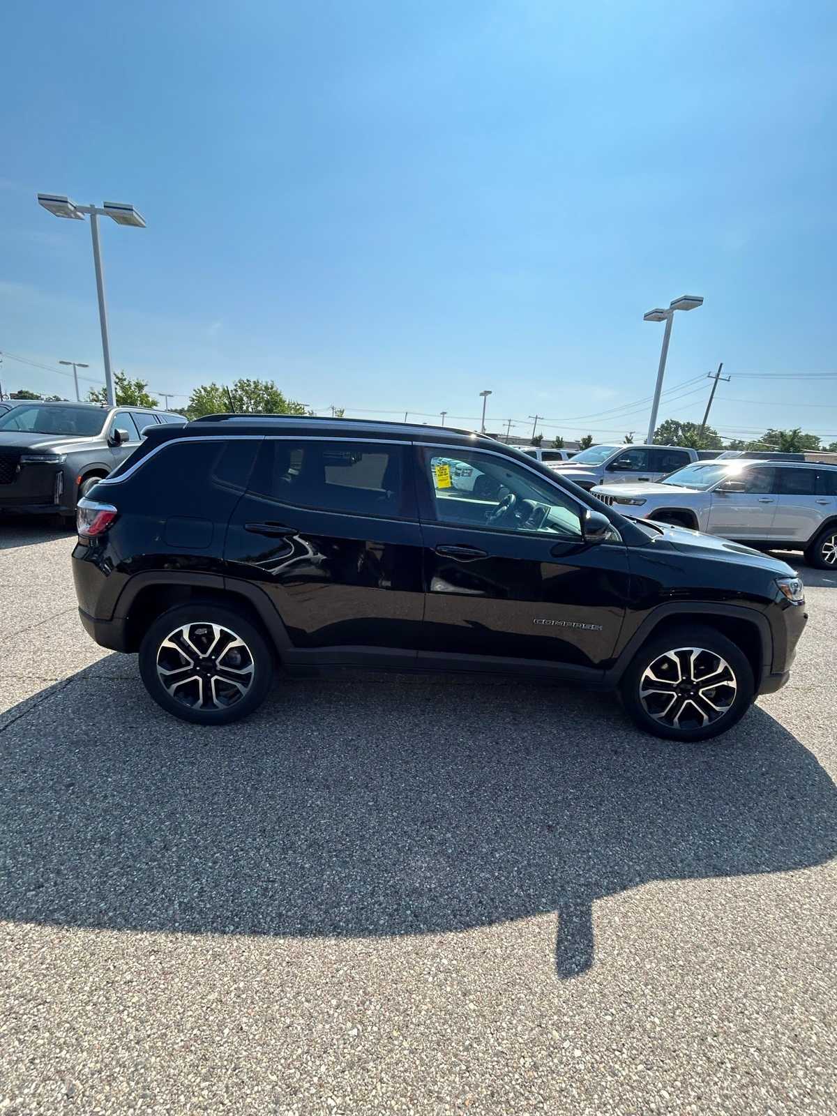 Thumbnail: 2022 Jeep Compass - 13