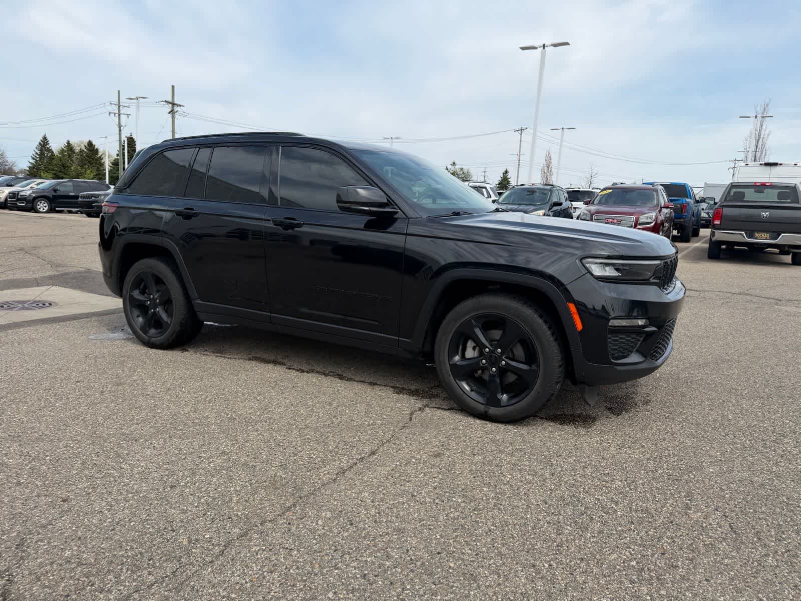 Thumbnail: 2023 Jeep Grand Cherokee - 11