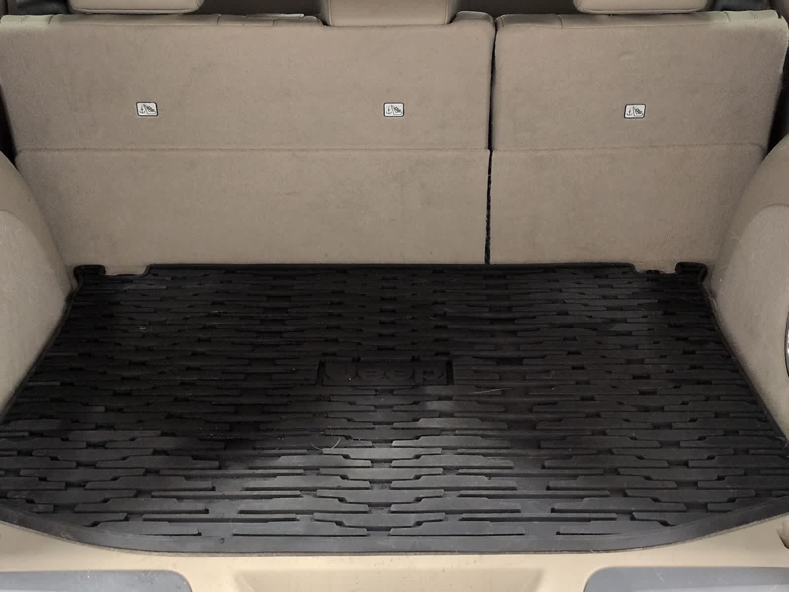 Thumbnail: 2021 Jeep Grand Cherokee - 35