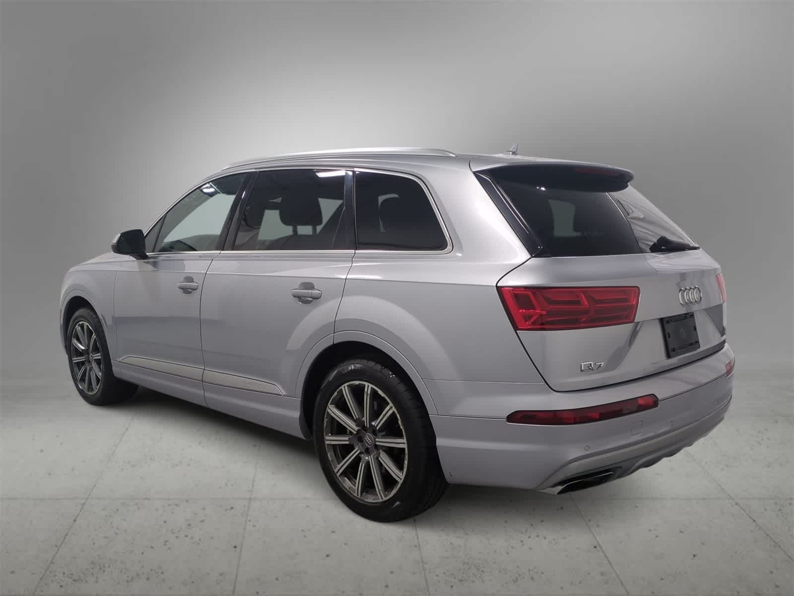 Thumbnail: 2017 Audi Q7 - 6