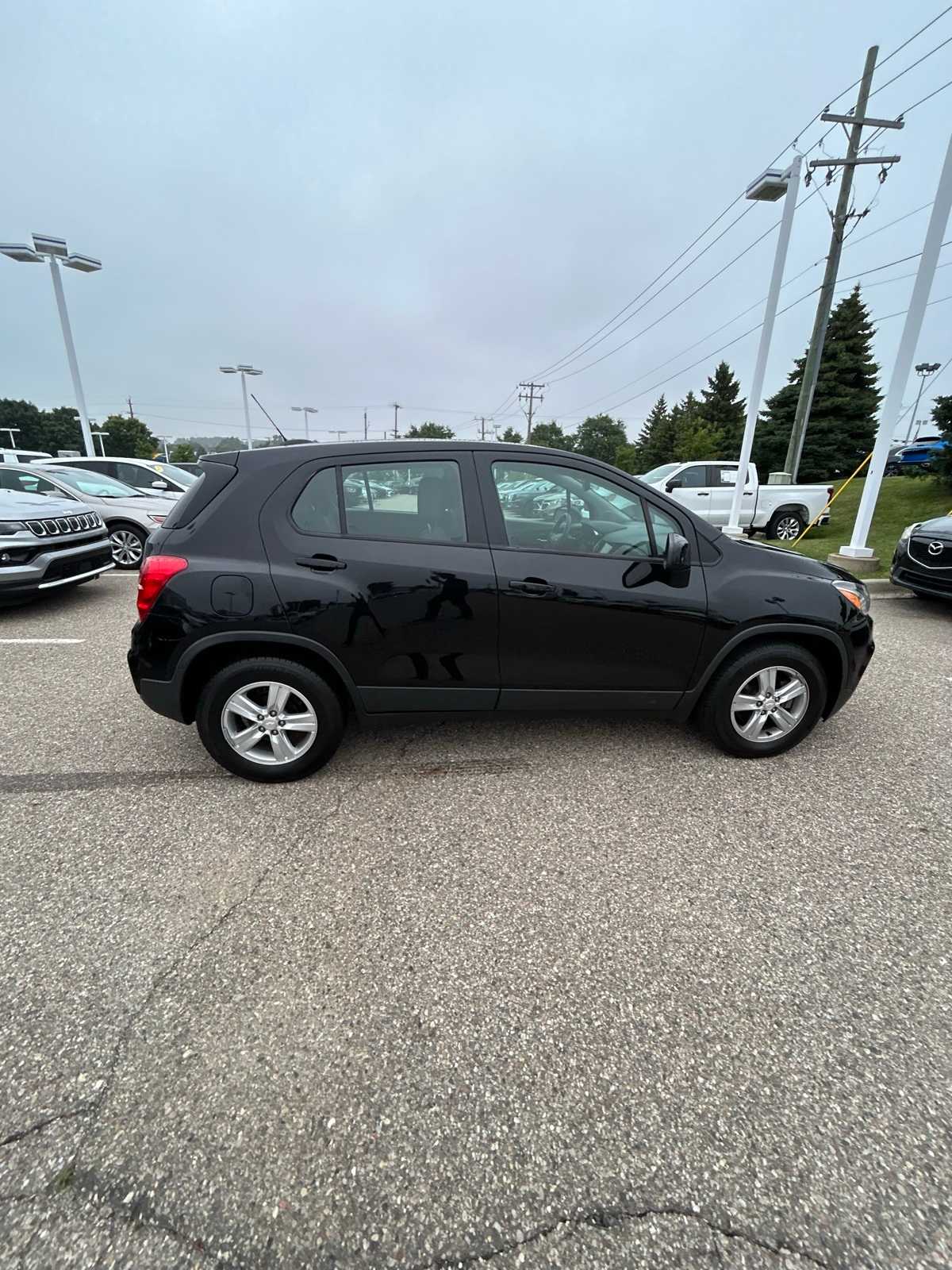 Thumbnail: 2019 Chevrolet Trax - 15