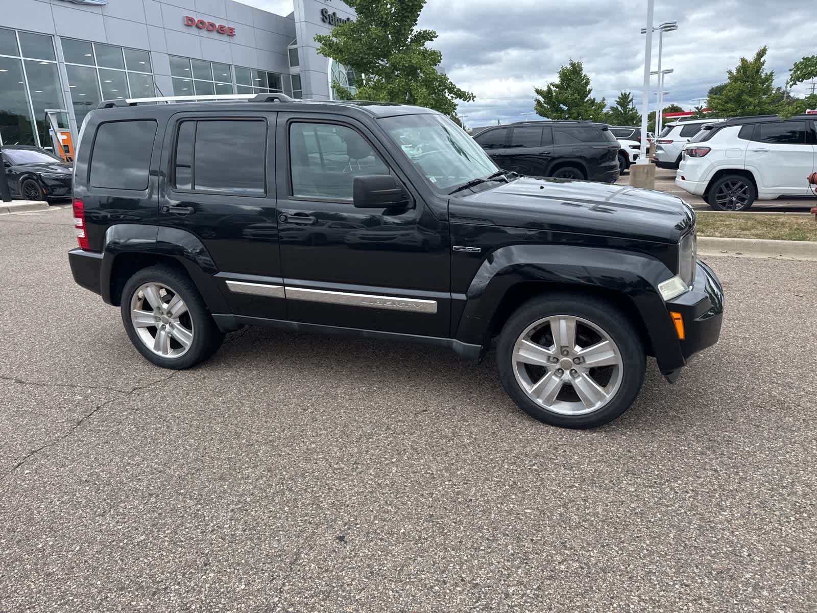 Thumbnail: 2012 Jeep Liberty - 10