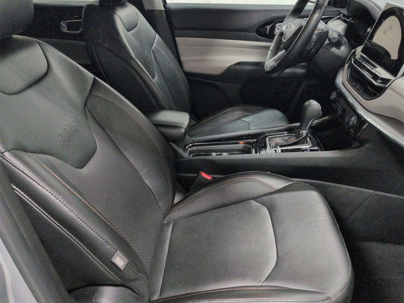 Thumbnail: 2022 Jeep Compass - 22