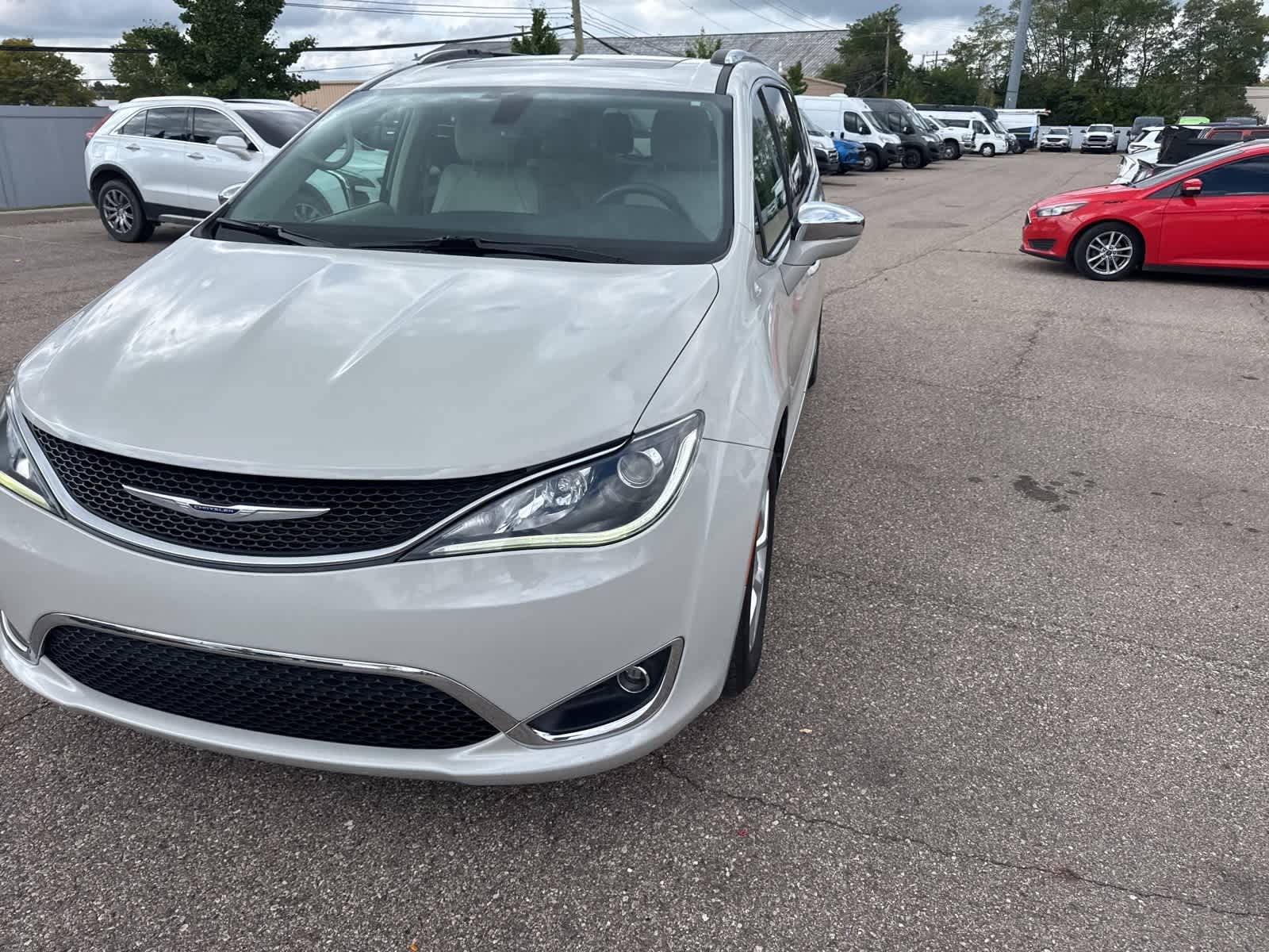 Thumbnail: 2020 Chrysler Pacifica - 3