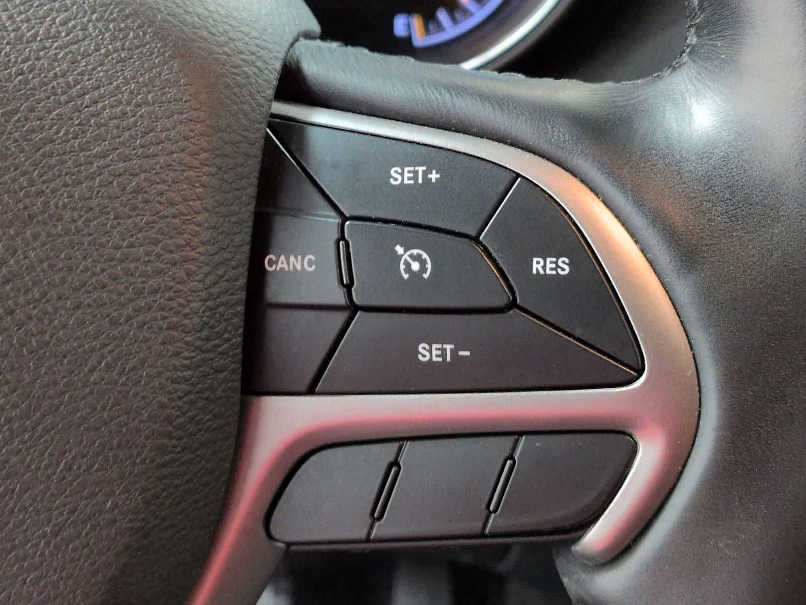 Thumbnail: 2019 Jeep Grand Cherokee - 27