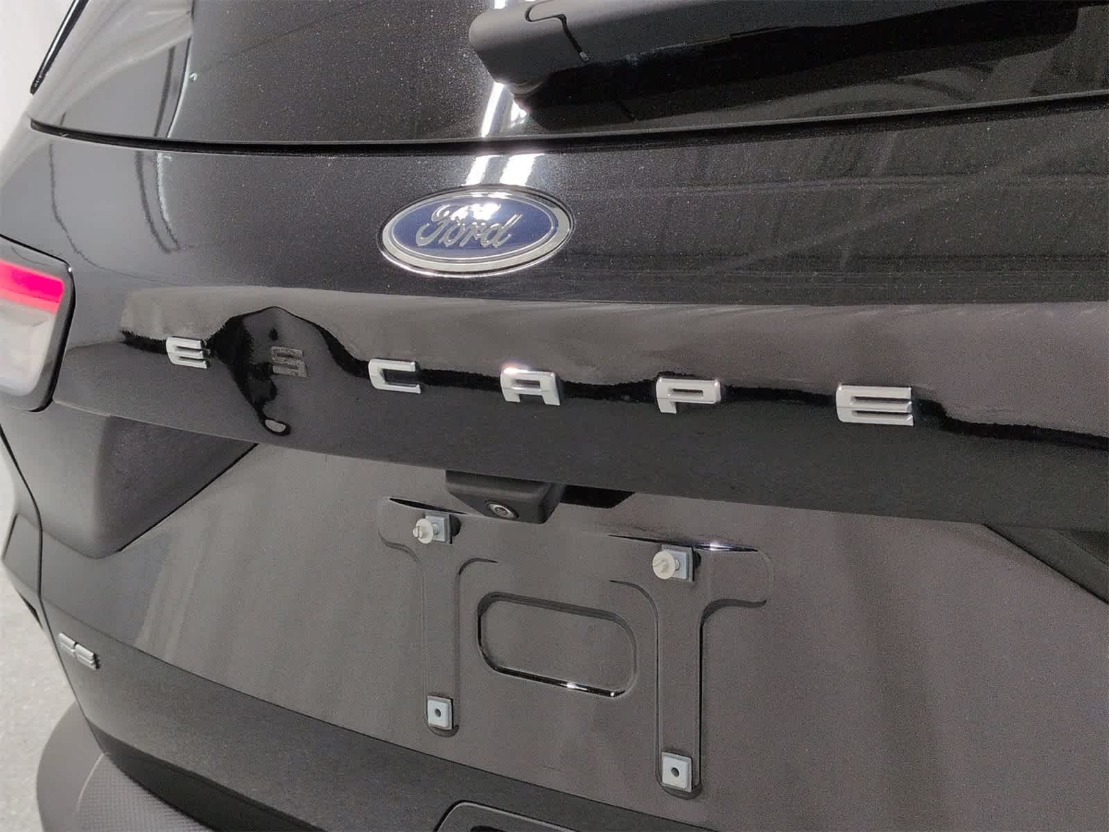 Thumbnail: 2021 Ford Escape - 13