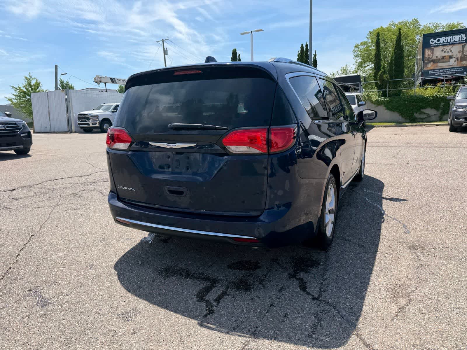 Thumbnail: 2019 Chrysler Pacifica - 21