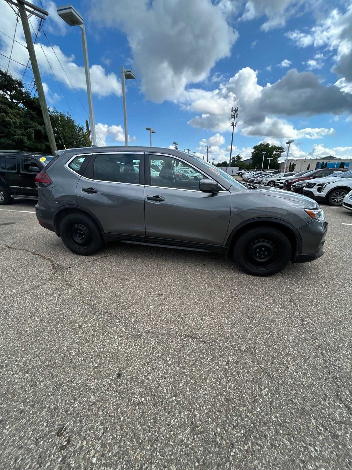 Thumbnail: 2019 Nissan Rogue - 13