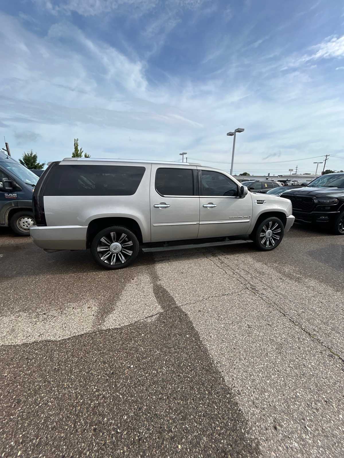 Thumbnail: 2008 Cadillac Escalade - 15