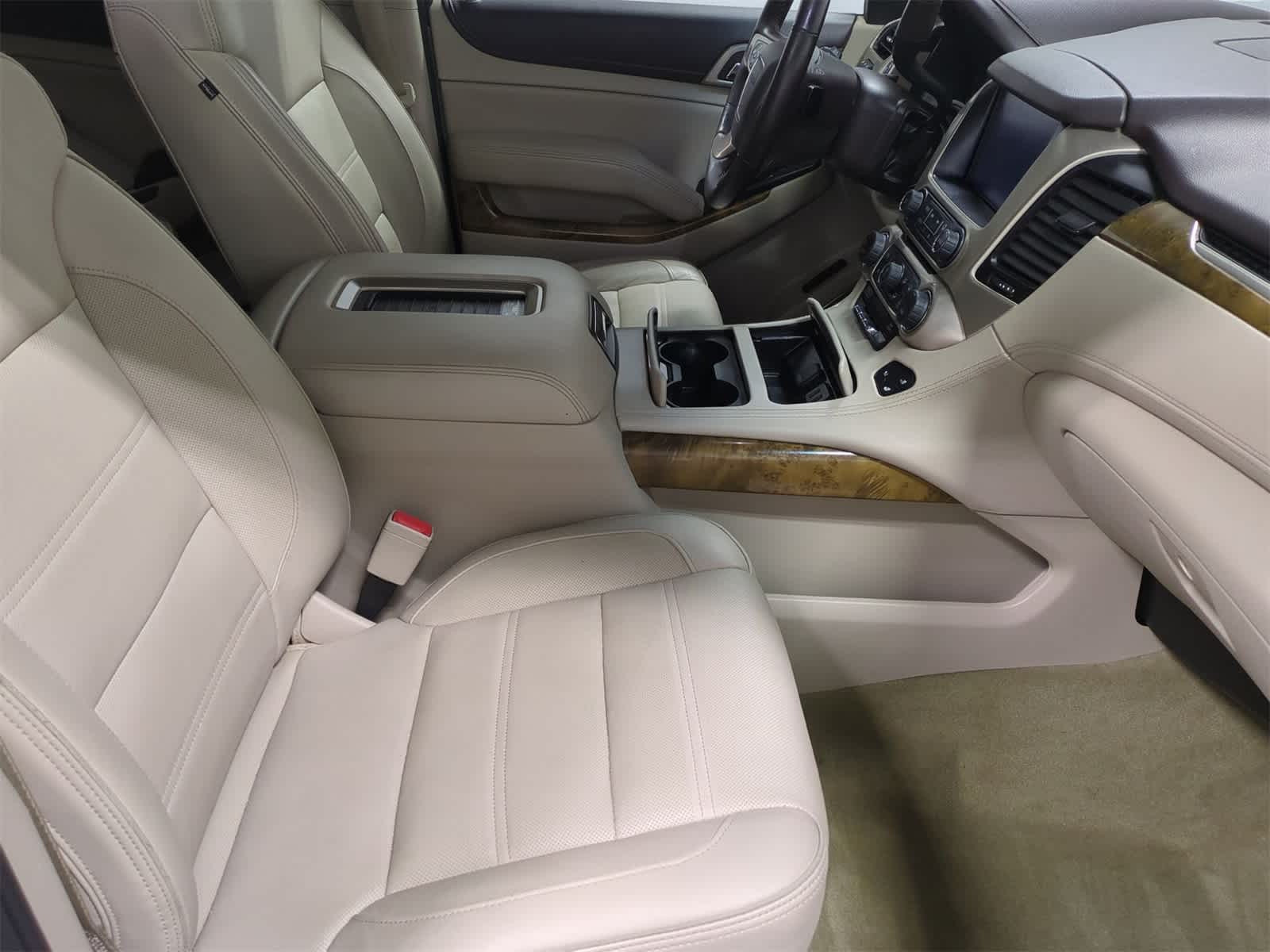 Thumbnail: 2017 GMC Yukon - 24