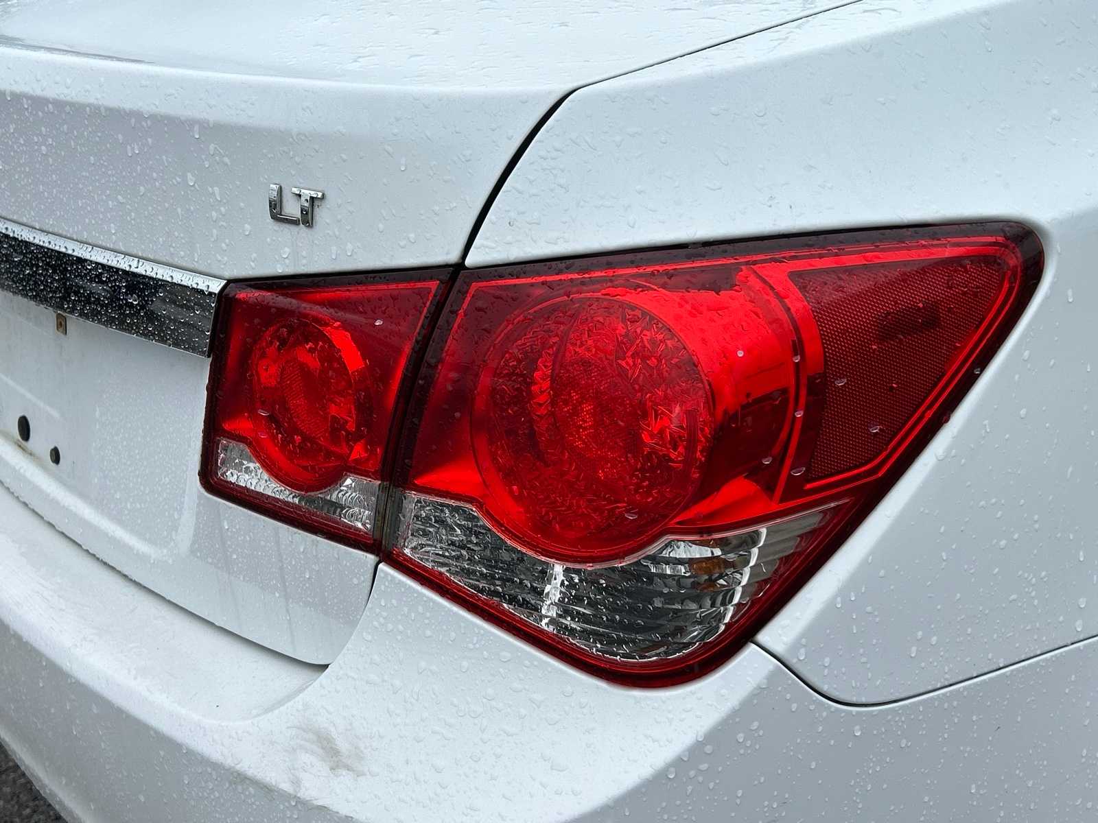 Thumbnail: 2012 Chevrolet Cruze - 30