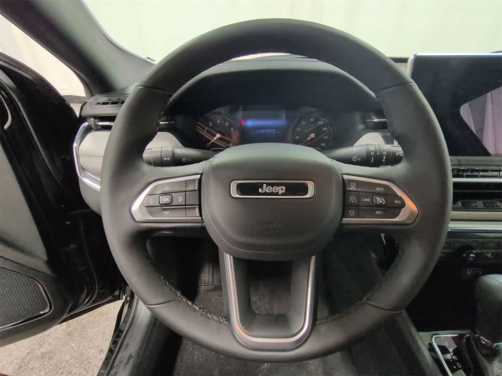 Thumbnail: 2023 Jeep Compass - 23