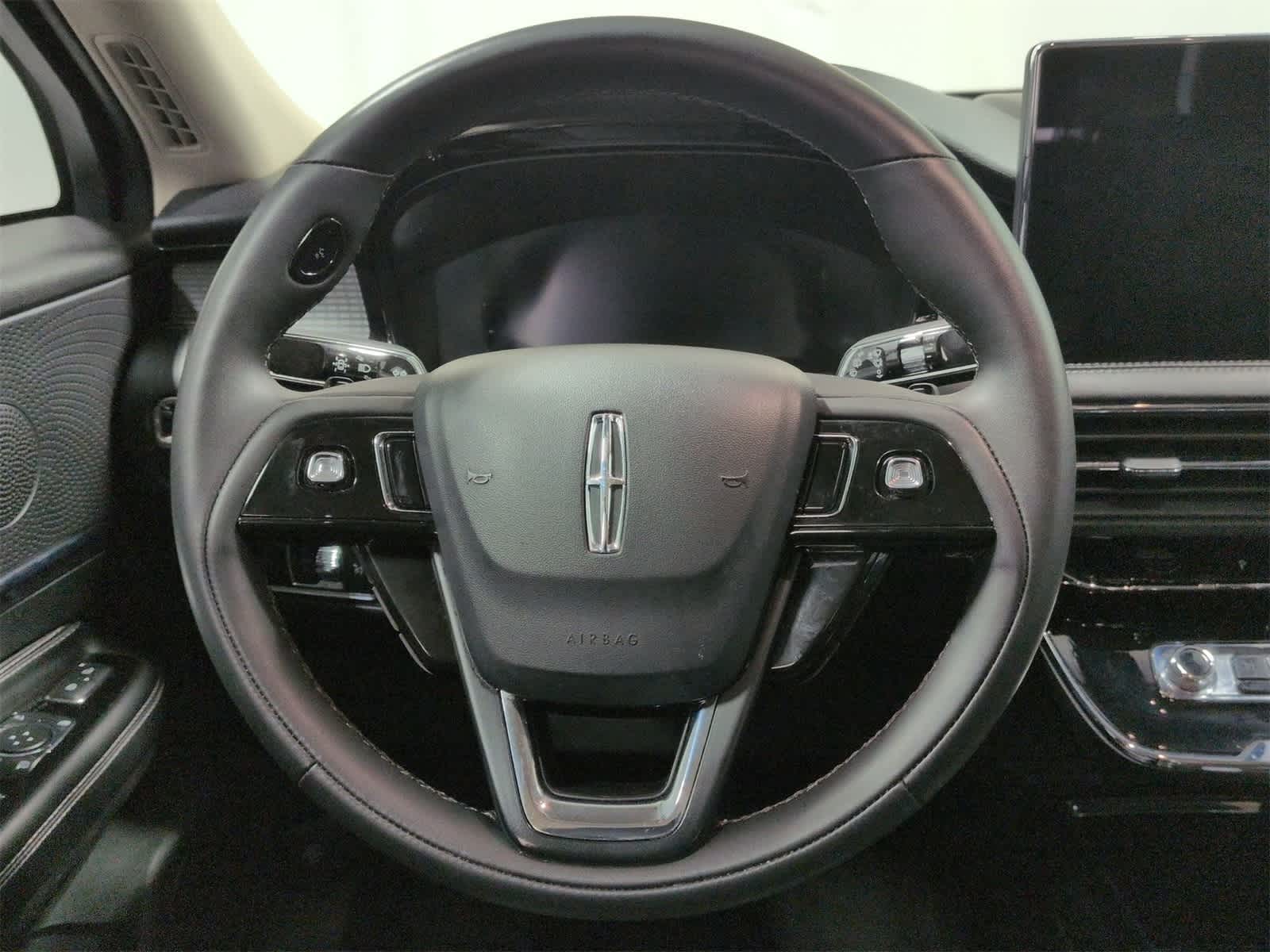 Thumbnail: 2023 Lincoln Corsair - 23