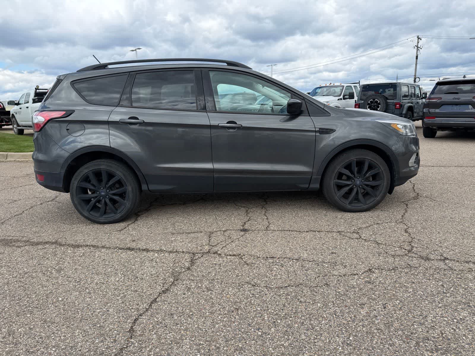 Thumbnail: 2018 Ford Escape - 12