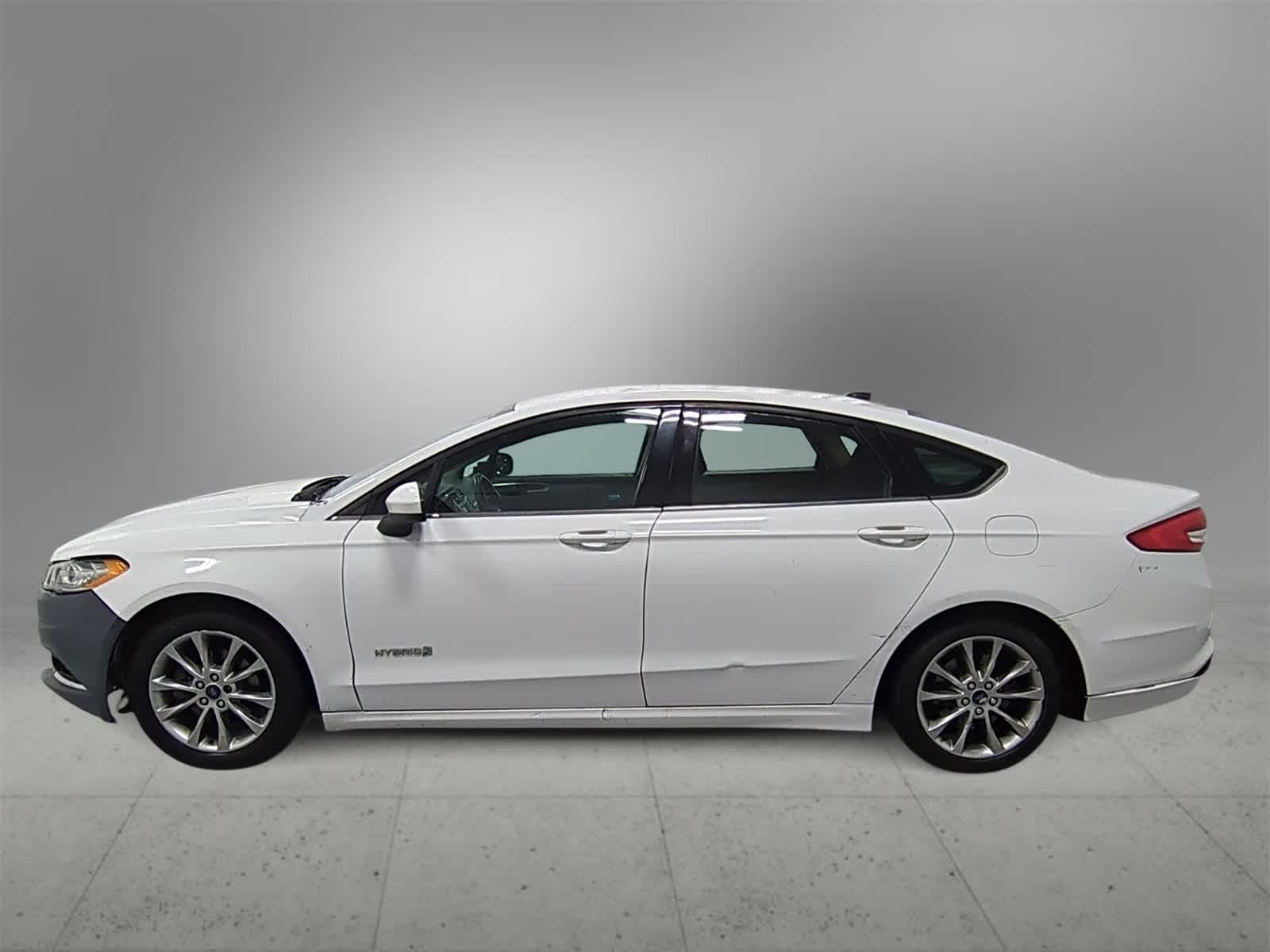 Thumbnail: 2017 Ford Fusion - 5