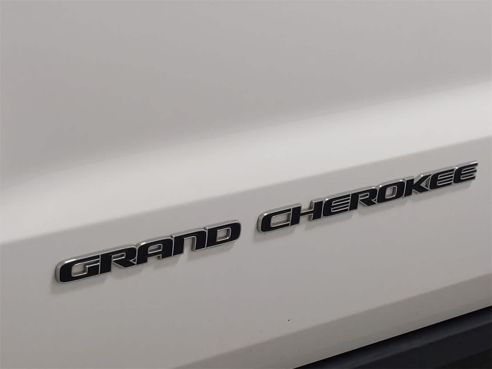 Thumbnail: 2019 Jeep Grand Cherokee - 20