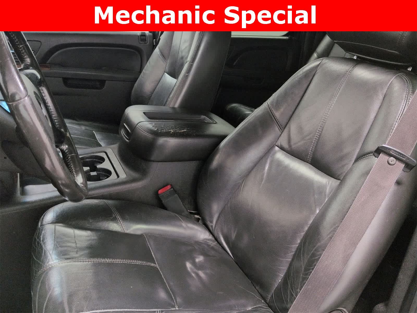 Thumbnail: 2011 Chevrolet Suburban - 16