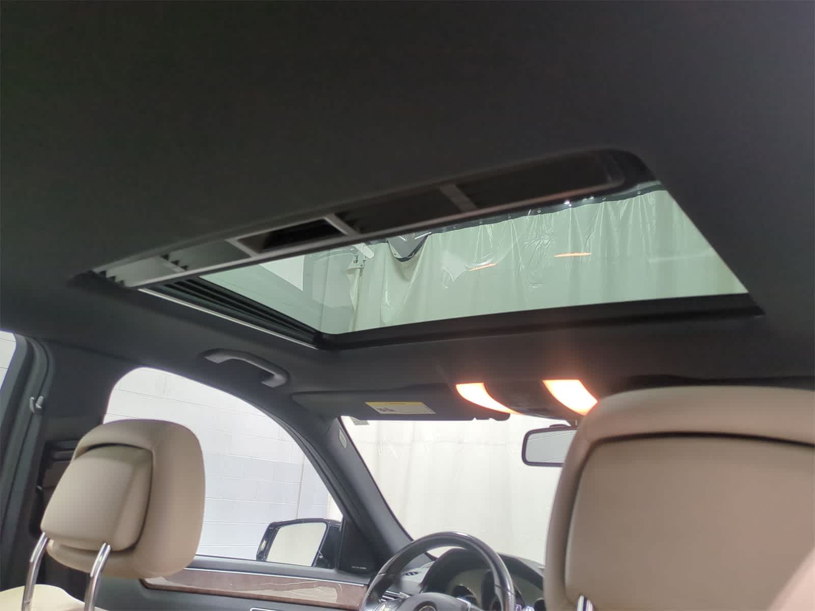 Thumbnail: 2013 Mercedes-Benz E-Class - 22