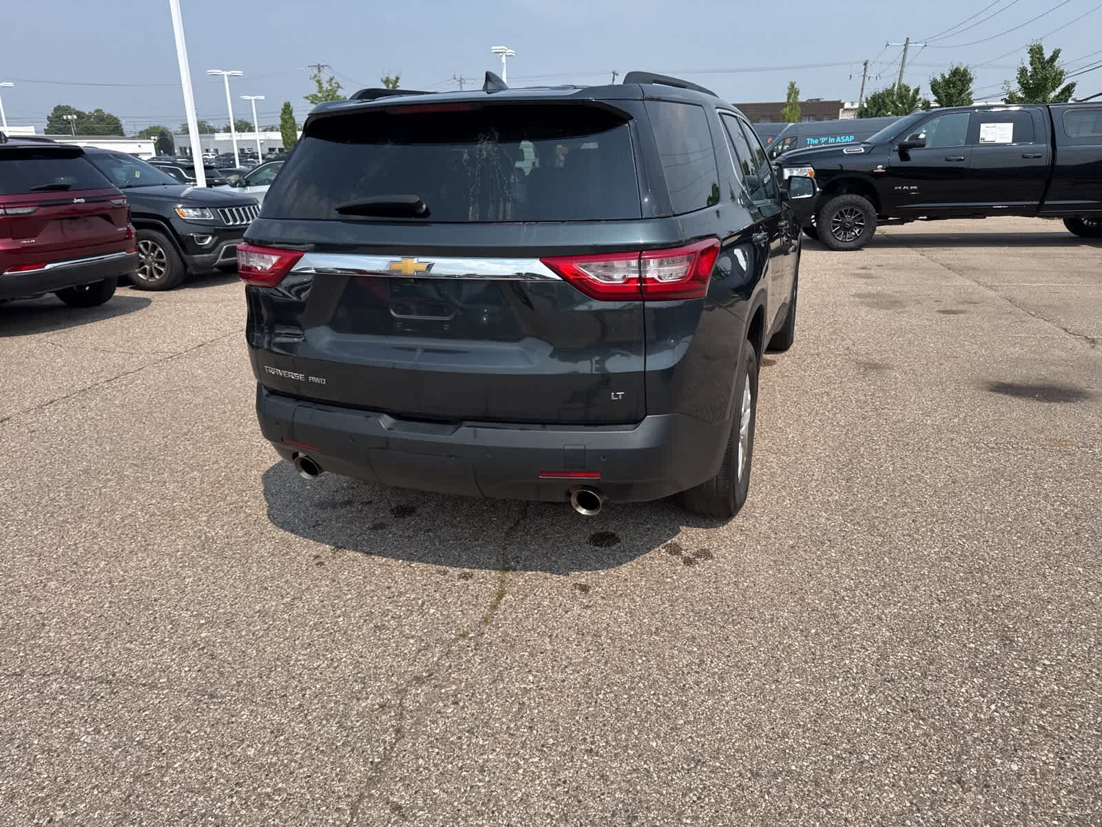 Thumbnail: 2021 Chevrolet Traverse - 18