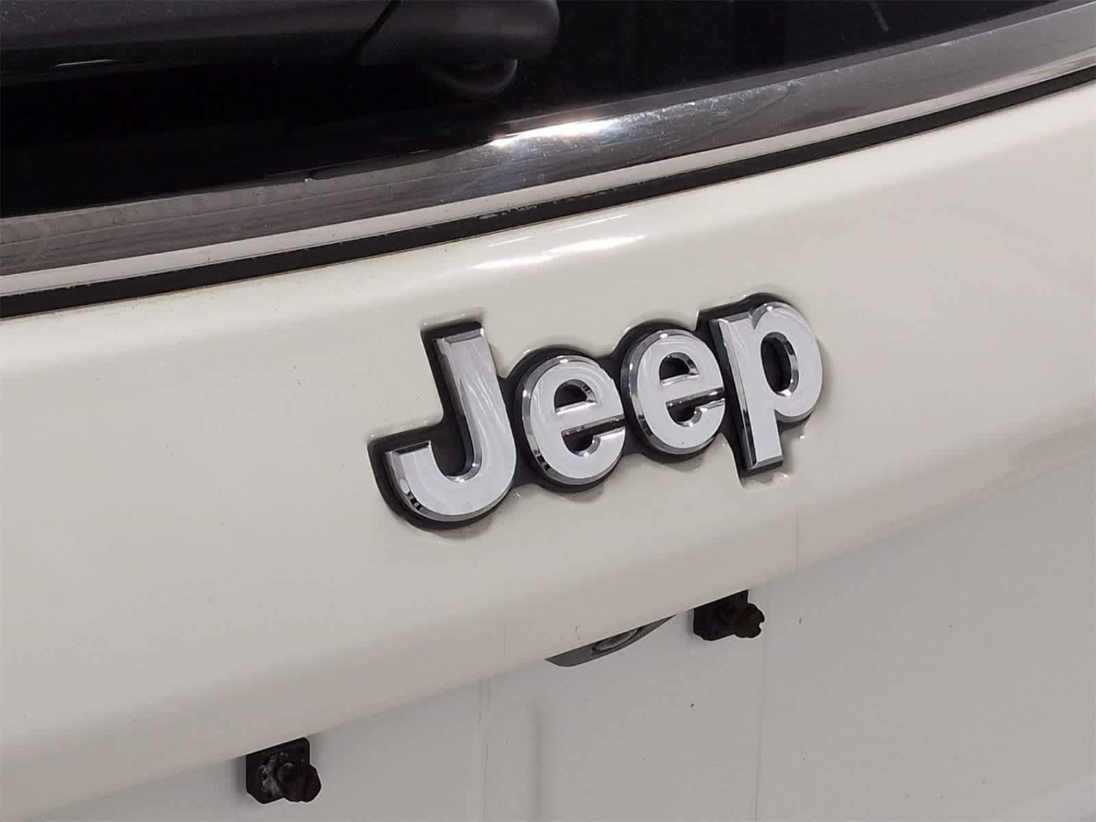 Thumbnail: 2018 Jeep Compass - 12