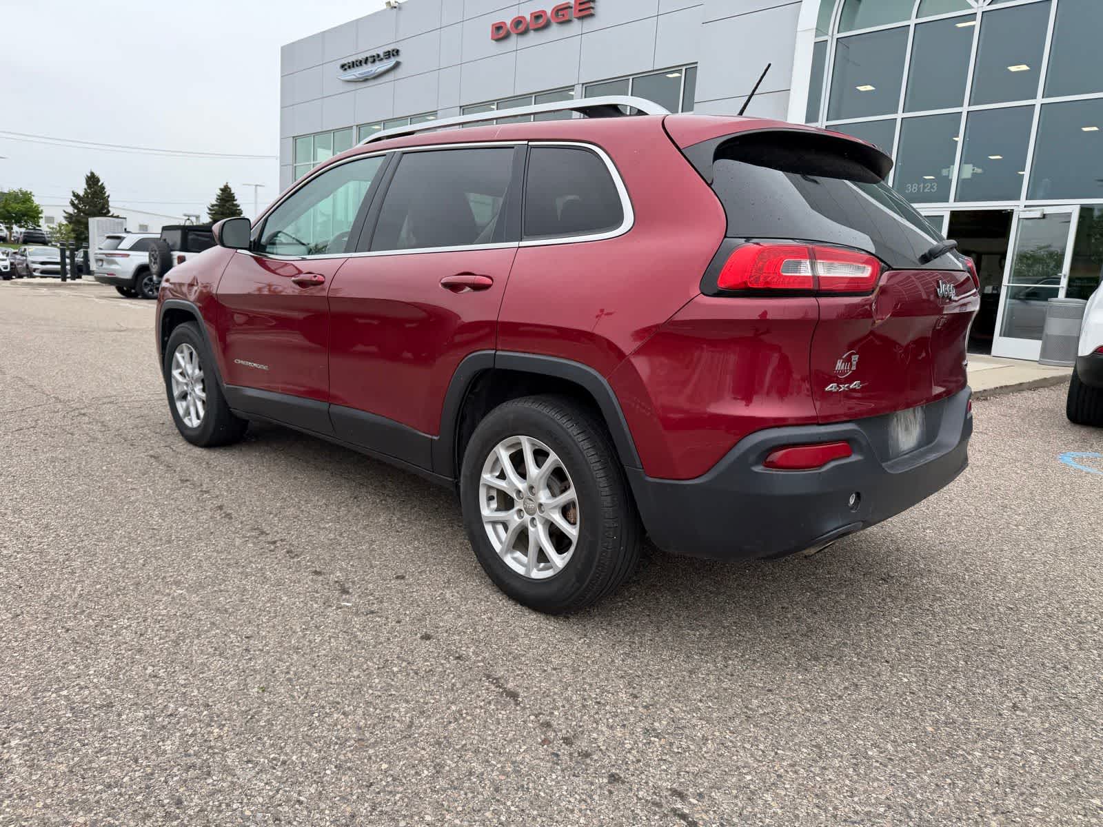 Thumbnail: 2015 Jeep Cherokee - 21