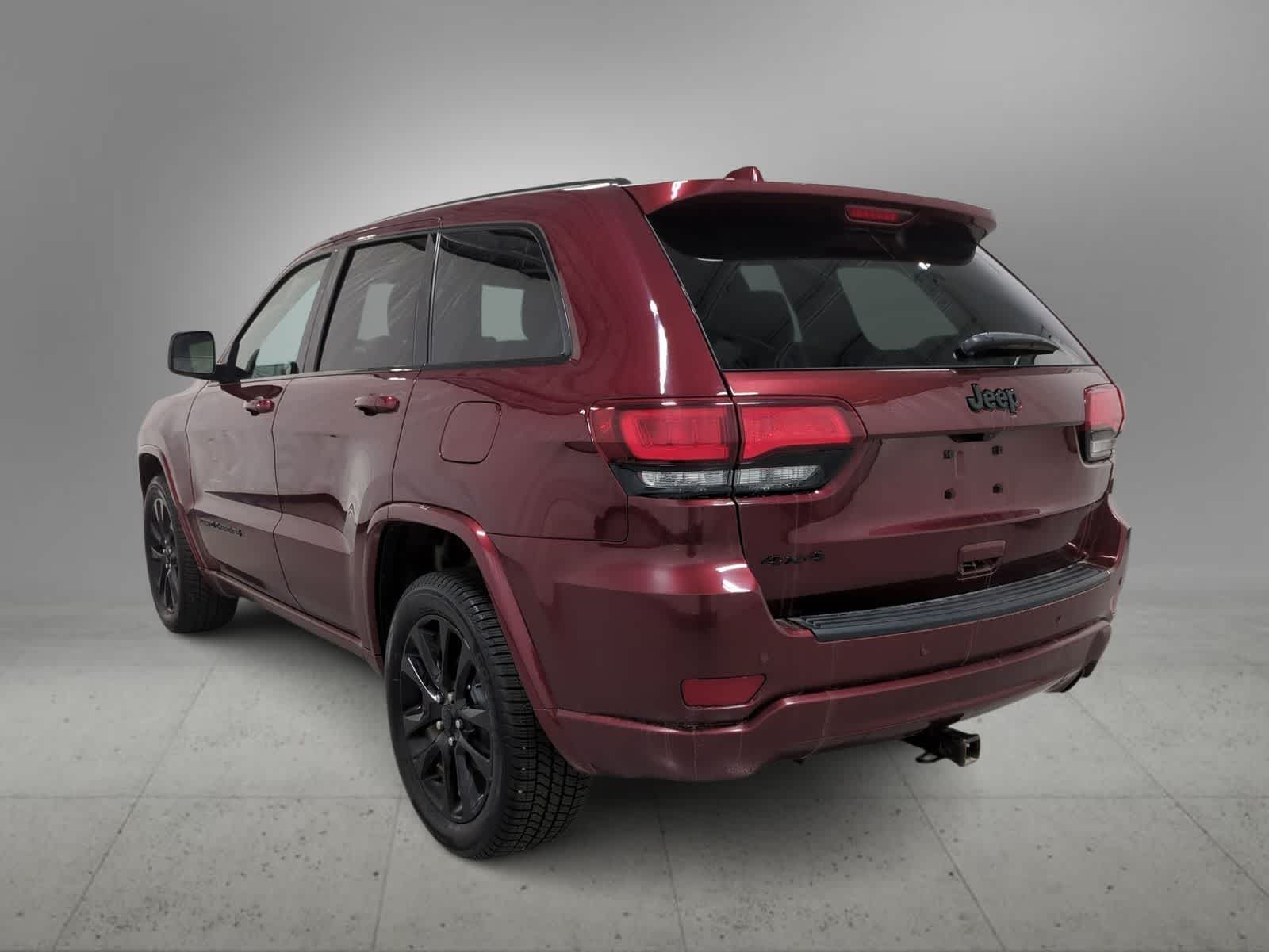 Thumbnail: 2020 Jeep Grand Cherokee - 6