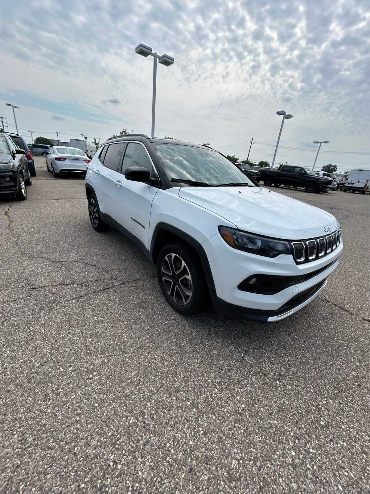 Thumbnail: 2022 Jeep Compass - 8