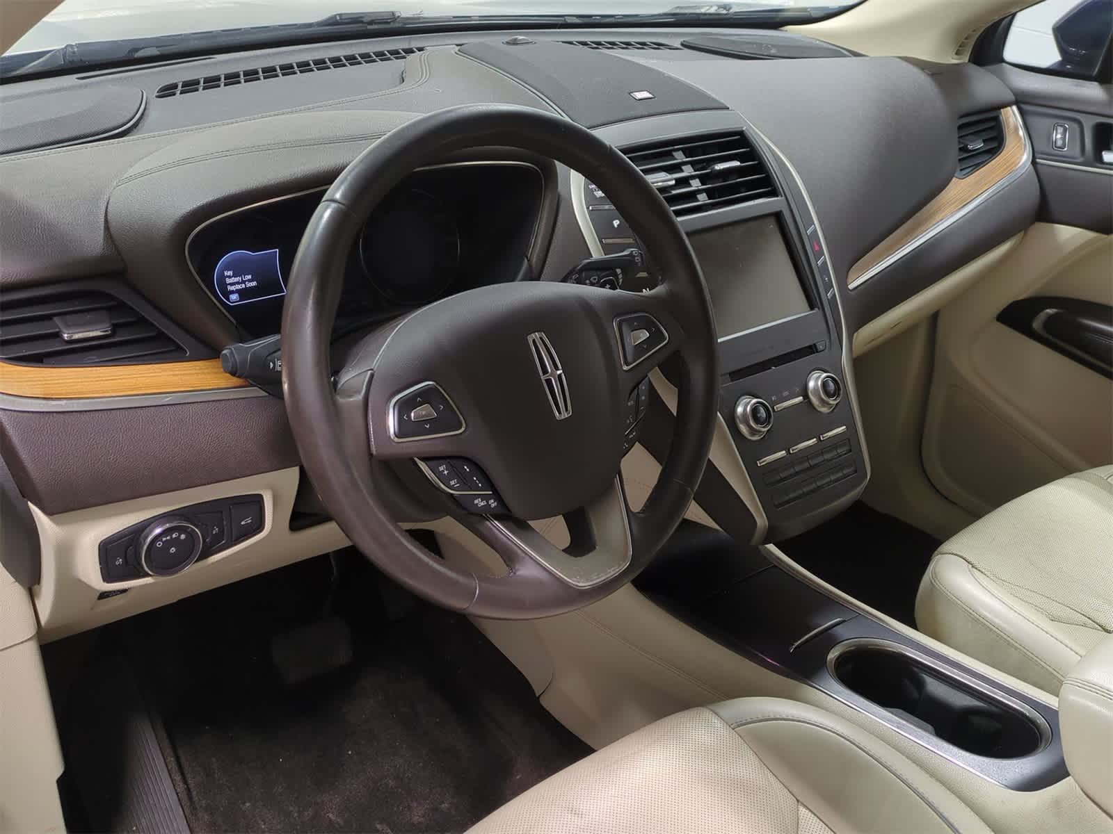 Thumbnail: 2015 Lincoln MKC - 10