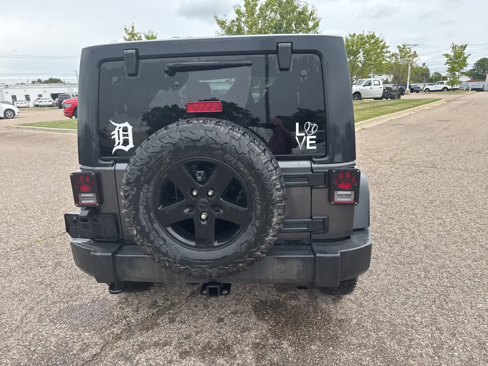 Thumbnail: 2018 Jeep Wrangler - 17