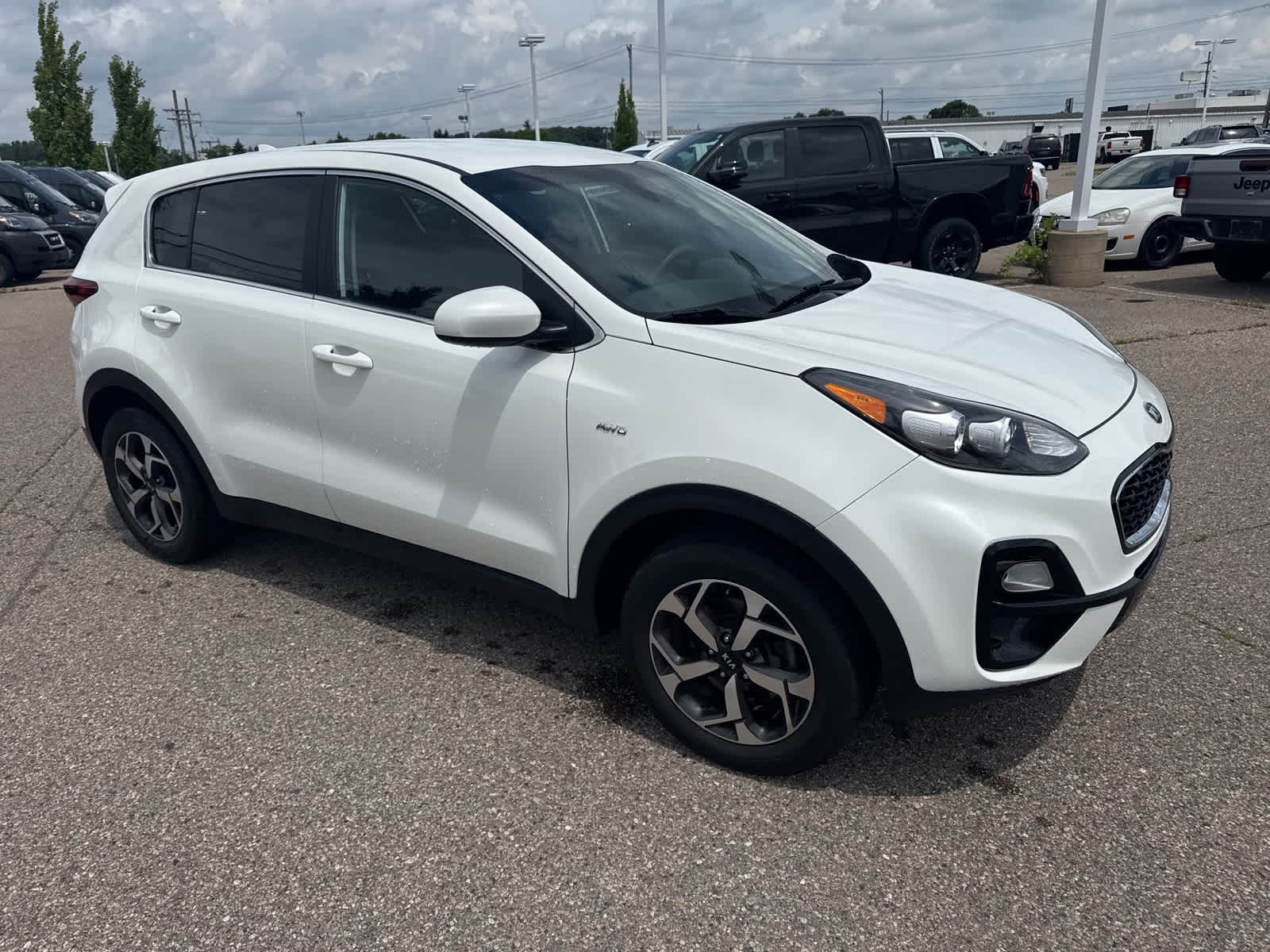 Thumbnail: 2021 Kia Sportage - 10