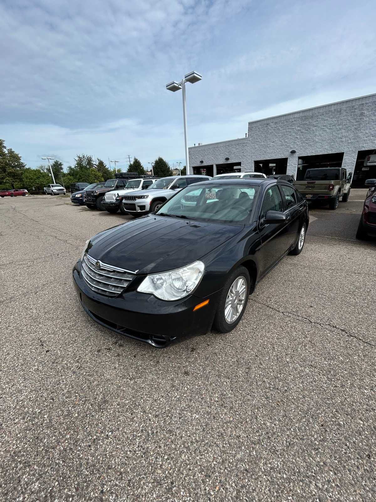 Thumbnail: 2009 Chrysler Sebring - 4