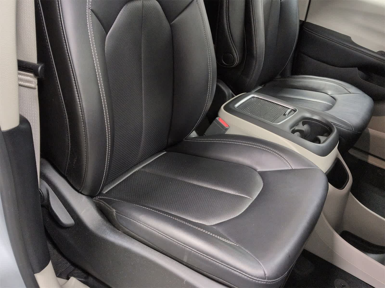 Thumbnail: 2024 Chrysler Pacifica - 22