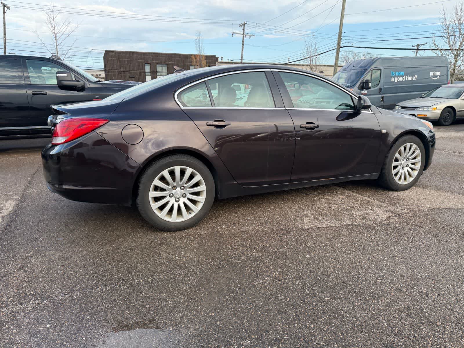 Thumbnail: 2011 Buick Regal - 16