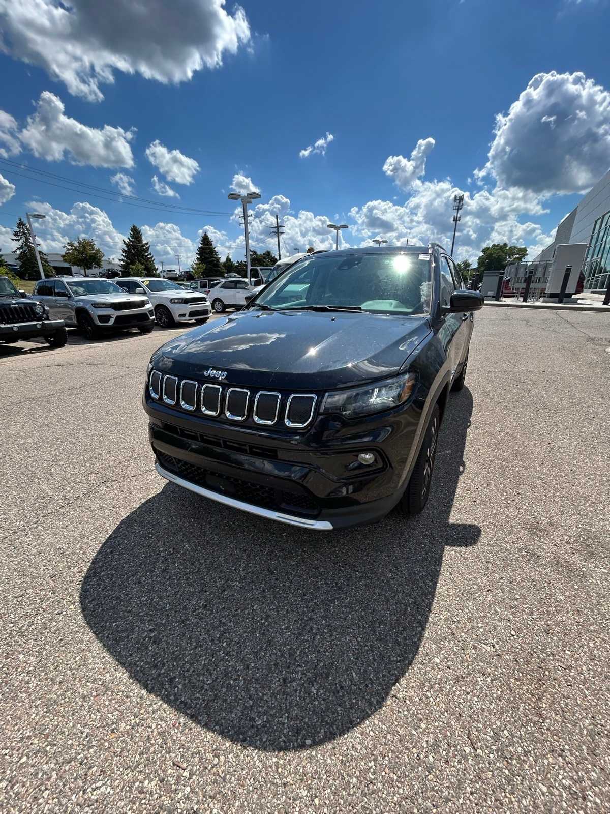 Thumbnail: 2022 Jeep Compass - 3