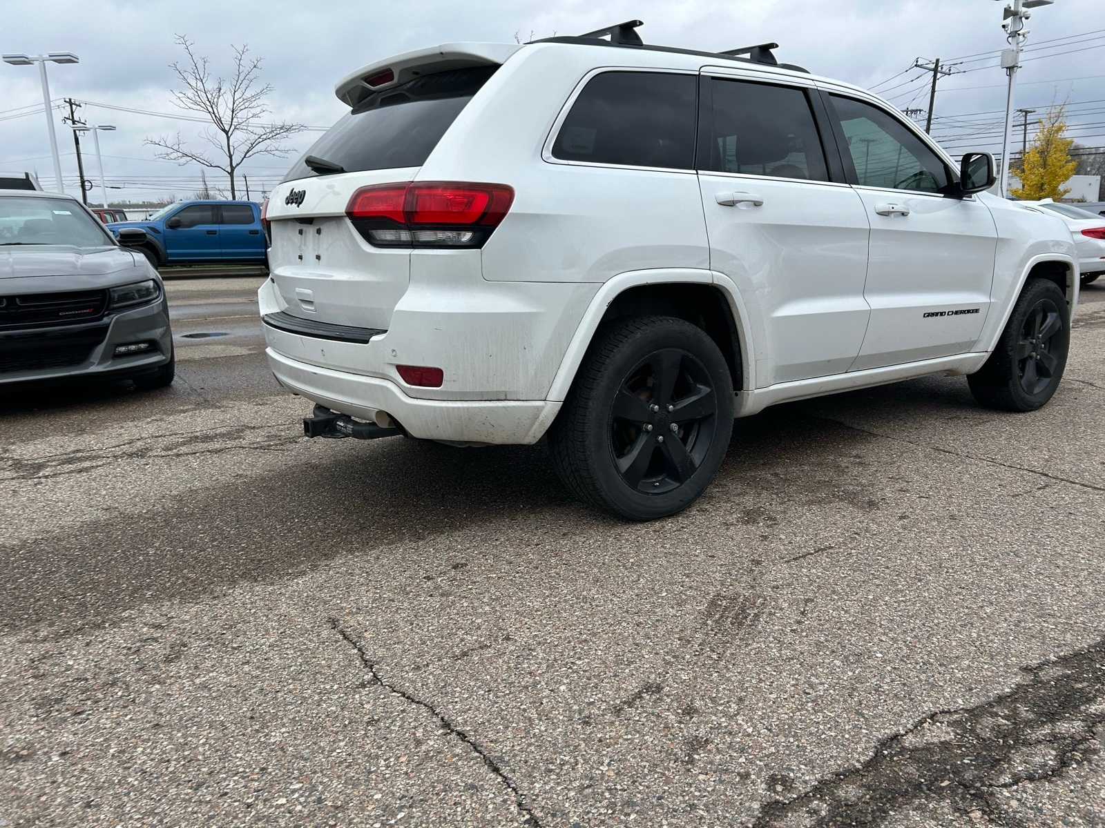 Thumbnail: 2015 Jeep Grand Cherokee - 12