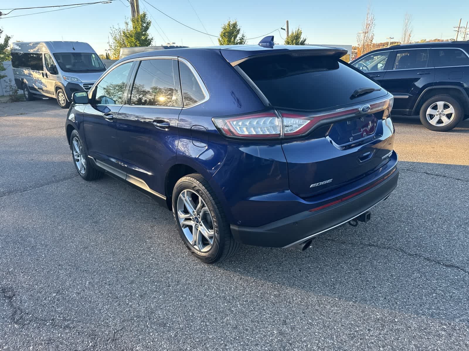 Thumbnail: 2016 Ford Edge - 18
